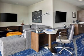 The Daytona, Autograph Collection