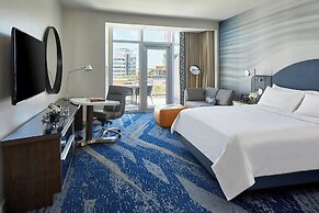 The Daytona, Autograph Collection