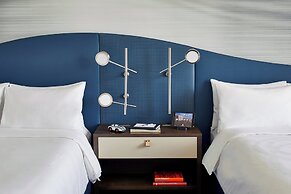 The Daytona, Autograph Collection