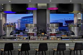 The Daytona, Autograph Collection