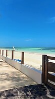Moja Private Beachfront Suite, Amani Home Zanzibar