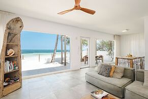 Moja Private Beachfront Suite, Amani Home Zanzibar