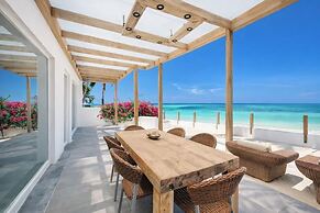 Moja Private Beachfront Suite, Amani Home Zanzibar