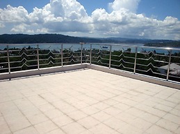 Hotel Hilltop International