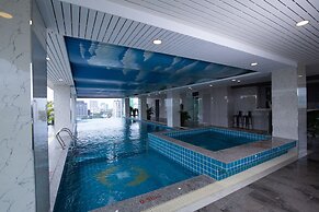 The Twin B Palace Hotel & Apartments