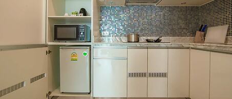 The Twin B Palace Hotel & Apartments