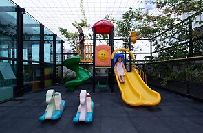 The Twin B Palace Hotel & Apartments