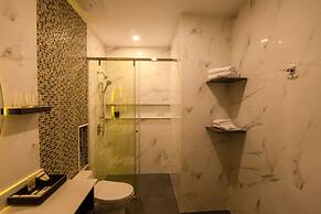 The Twin B Palace Hotel & Apartments