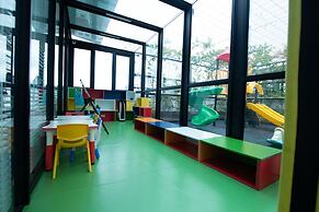 The Twin B Palace Hotel & Apartments