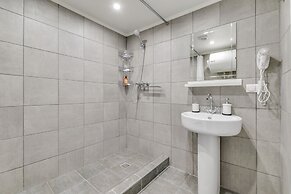 Sokroma Black Elephant Aparts