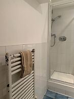 Hans Crescent Apartment