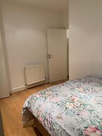 Hans Crescent Apartment