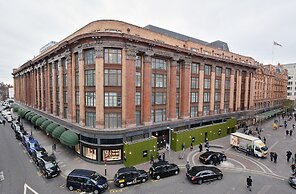 Hans Crescent Apartment