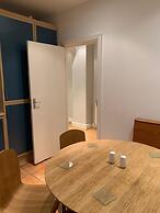 Hans Crescent Apartment