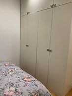 Hans Crescent Apartment