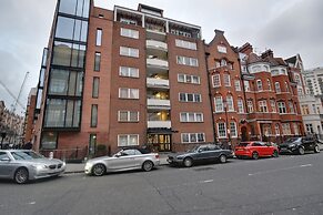 Hans Crescent Apartment