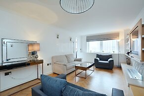 Hans Crescent Apartment