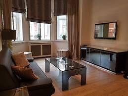 Hans Crescent Apartment