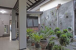 RedDoorz @ Soekarno Hatta 2