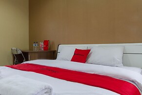 RedDoorz @ Malabar Street