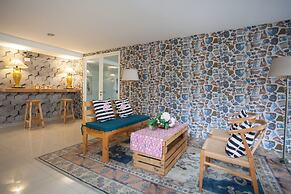 RedDoorz Plus @ Riverside Malang