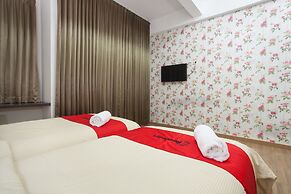 RedDoorz Plus @ Riverside Malang