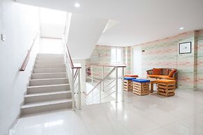 RedDoorz Plus @ Riverside Malang