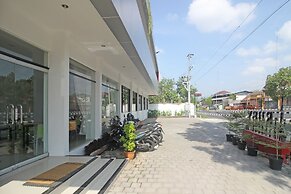 RedDoorz @ Jalan Ringroad Selatan