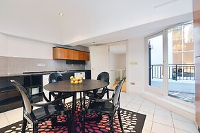 Rutland Gardens Apartment