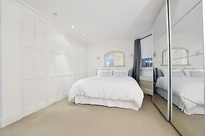 Rutland Gardens Apartment