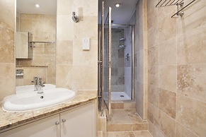 Rutland Gardens Apartment