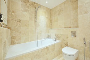 Rutland Gardens Apartment