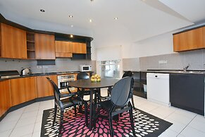 Rutland Gardens Apartment