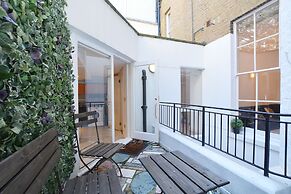 Rutland Gardens Apartment