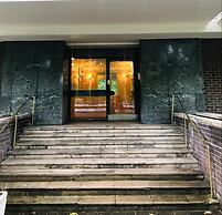 Clarendon Place Apartment