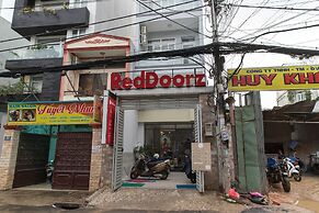 RedDoorz near Saigon Zoo