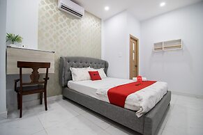 RedDoorz near Saigon Zoo