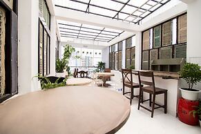 RedDoorz near Saigon Zoo