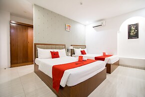 RedDoorz Plus @ Trung Son Residence