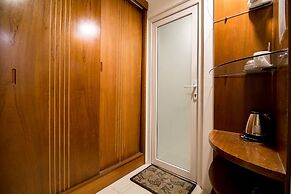 RedDoorz Plus @ Trung Son Residence