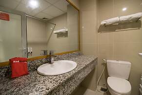 RedDoorz Plus @ Trung Son Residence