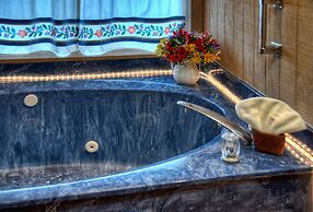 Kuebler Waldrip Haus B&B