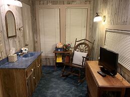 Kuebler Waldrip Haus B&B