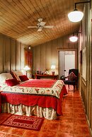 Kuebler Waldrip Haus B&B