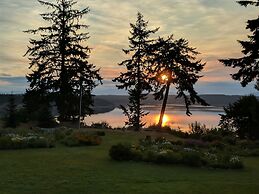 The Bluff on Whidbey B&B