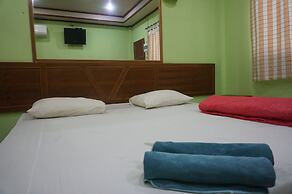 Thumneab Guesthouse