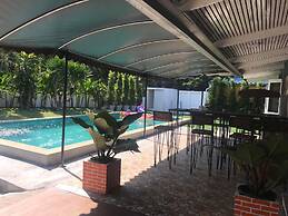 Pattaya Thai Earawan Pool Villas
