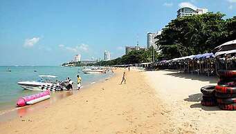 Pattaya Thai Earawan Pool Villas