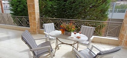 Blue Ark Aigeira Flat & Studio