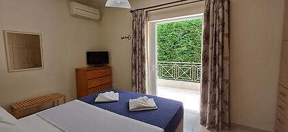 Blue Ark Aigeira Flat & Studio